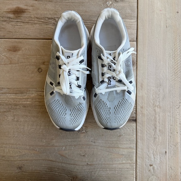 On Running cloud eclipse - Picture 6 of 7